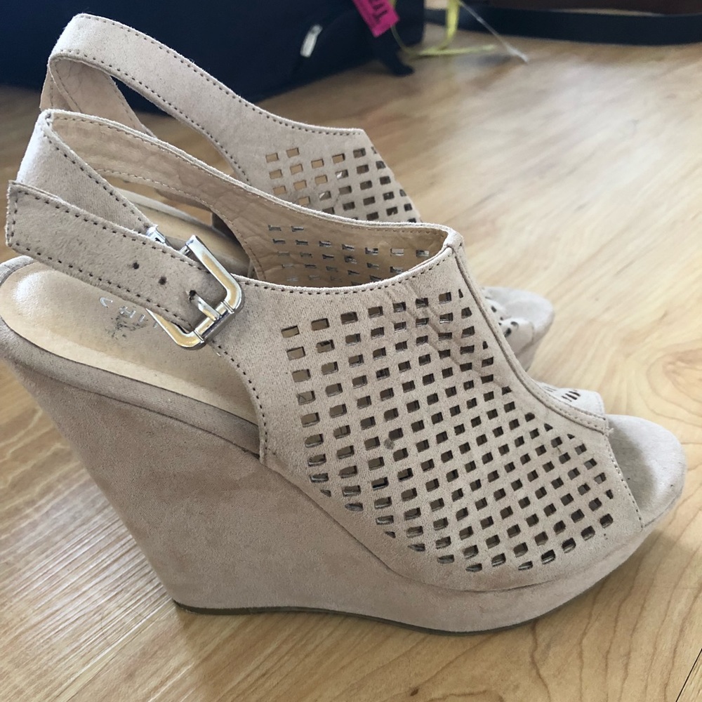 Chinese laundry wedges